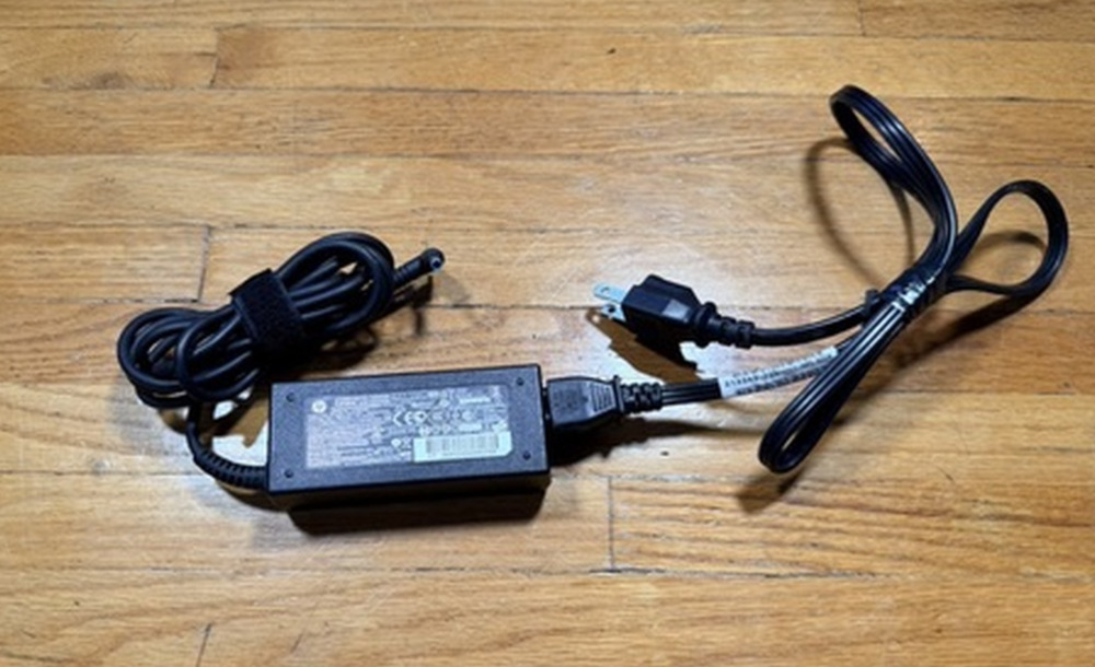 Genuine HP 90W AC Adapter Charger 19.5V 4.62A 709566-001 TPC-DA57 w/ Cord